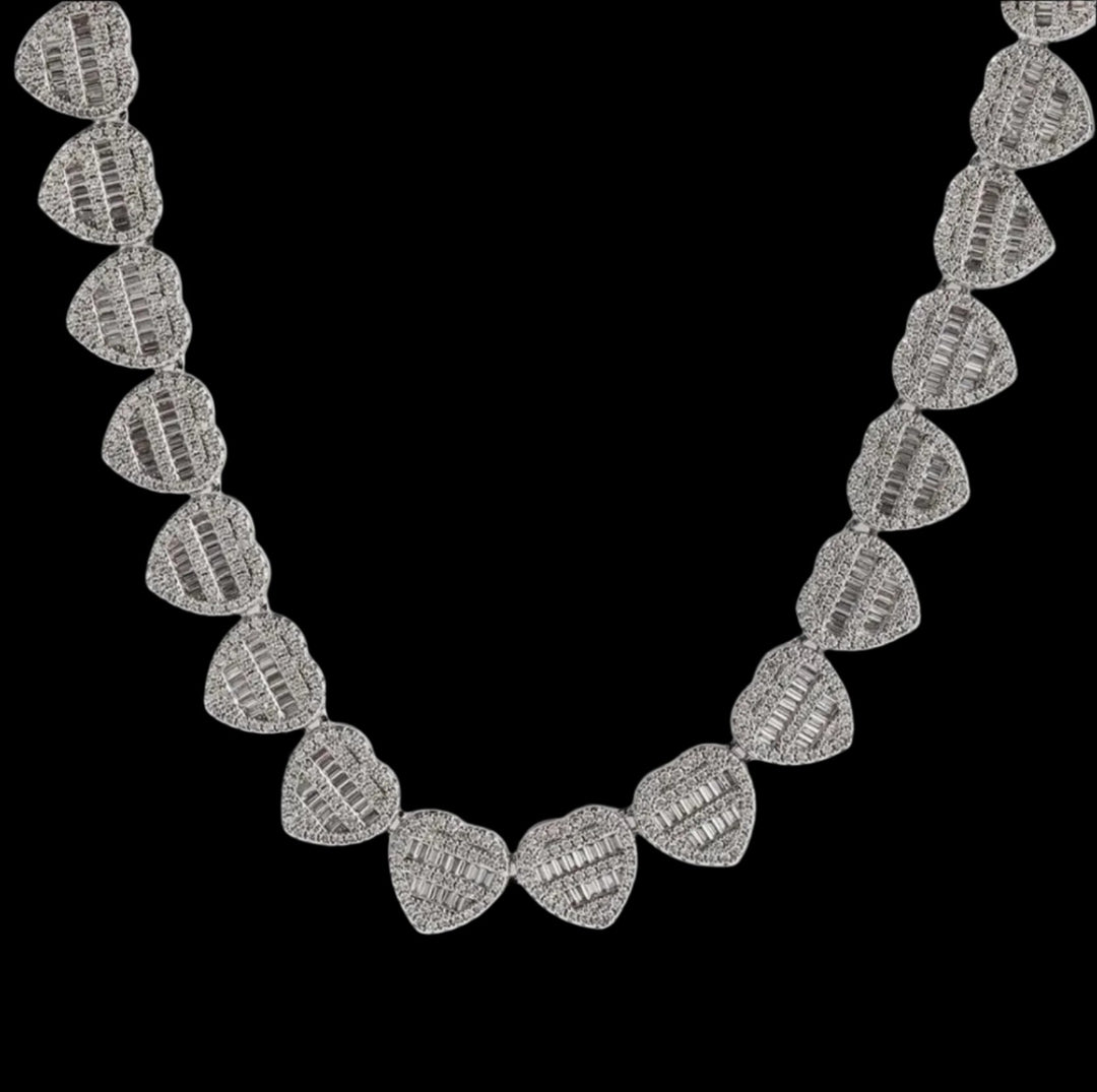 10mm 18k Gold Diamond Heart Chain